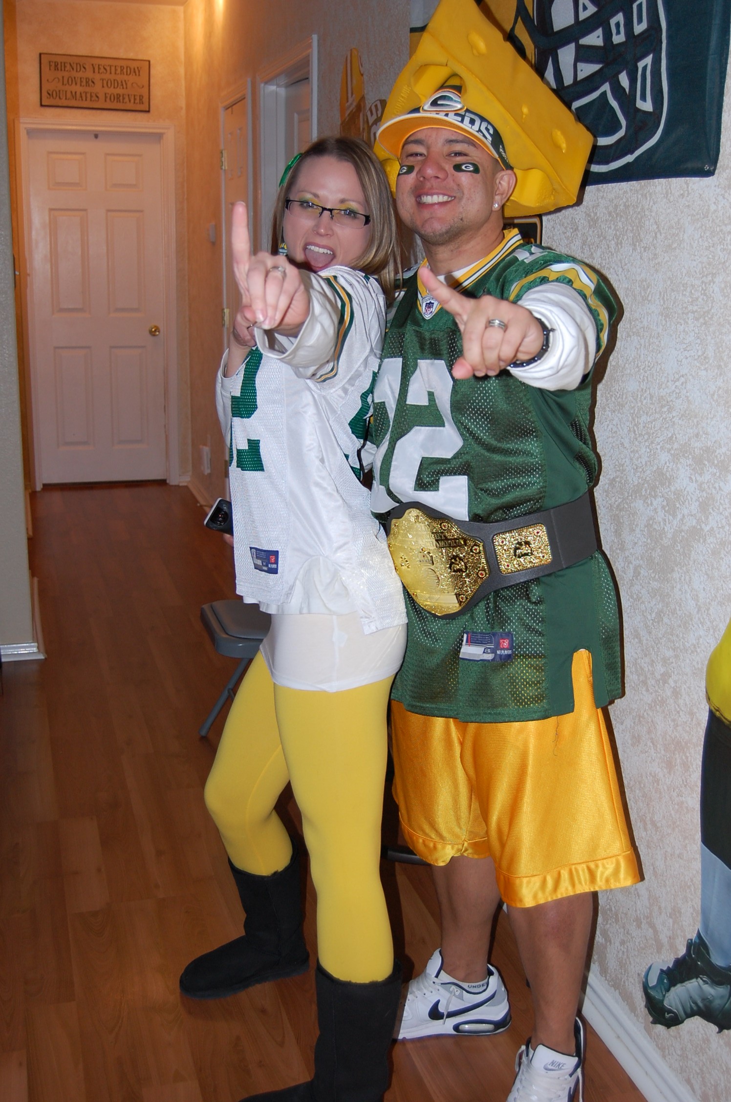 Andrew & Kelly Lomeli Gallery - Die Hard Packer Fan